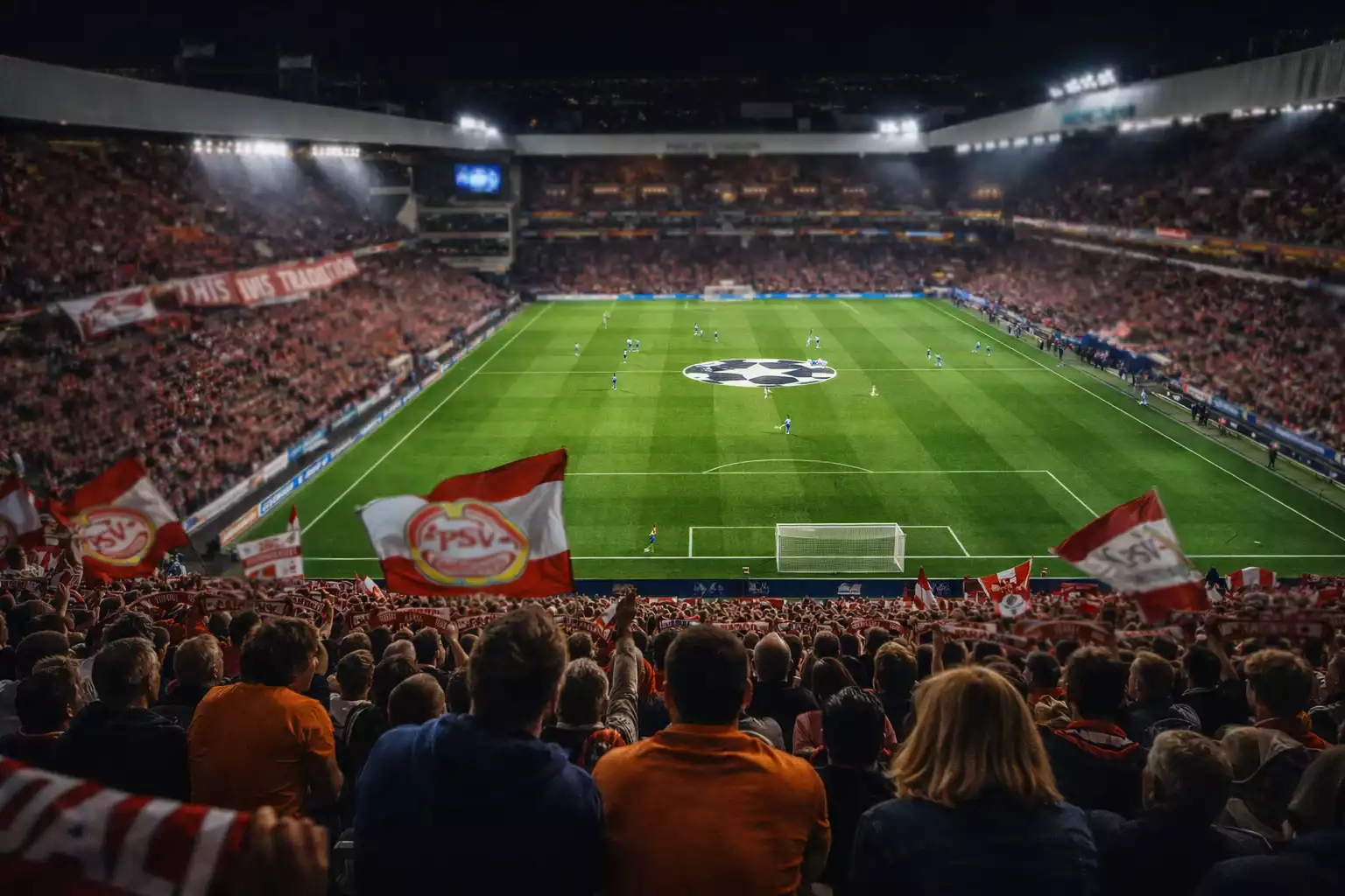Philips Stadion Eindhoven gevuld met PSV supporters